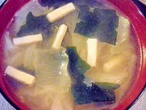 高野豆腐とキャベツのお味噌汁